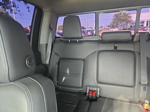 Used 2021 GMC Sierra 2500 Denali w/ Denali Black Diamond Edition AWD/4WD image 20