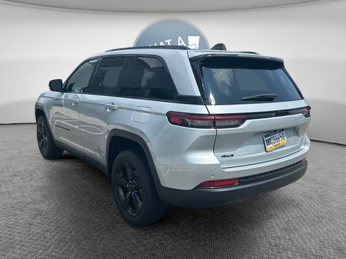 Certified 2023 Jeep Grand Cherokee Altitude AWD/4WD image 6