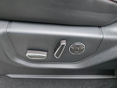 Used 2020 Ford F450 Platinum w/ Camper Package image 32