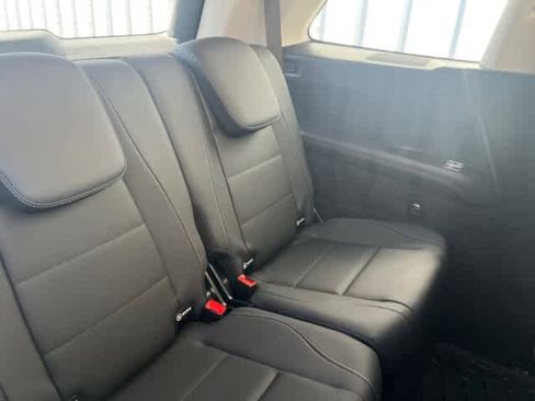 Used 2026 Mercedes-Benz GLS 450 4MATIC image 24