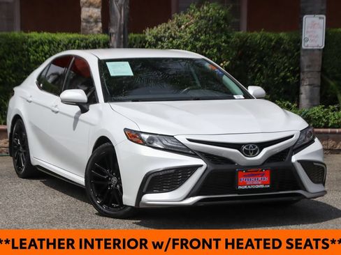 Used 2023 Toyota Camry XSE FWD image 2