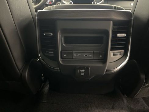 New 2026 RAM 1500 Laramie AWD/4WD image 31