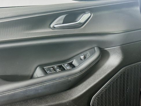 Used 2023 Jeep Grand Cherokee Altitude AWD/4WD image 15