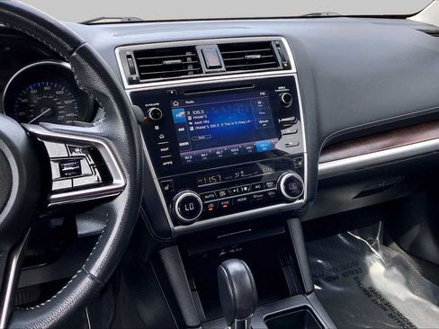 Used 2019 Subaru Outback 2.5i Limited AWD/4WD image 7
