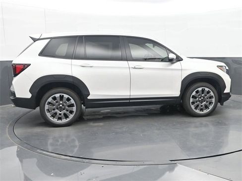 New 2025 Honda Passport EX-L image 8