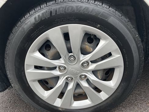 Used 2022 Kia Soul LX image 33