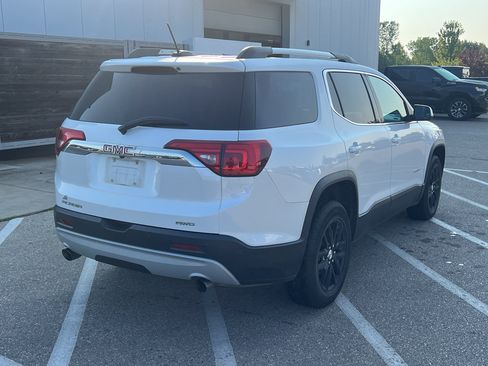 Used 2018 GMC Acadia SLT AWD/4WD image 5