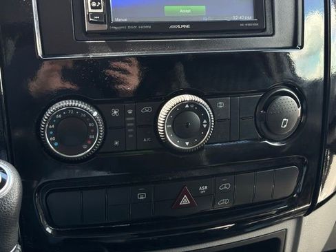 Used 2016 Mercedes-Benz Sprinter 2500 image 24