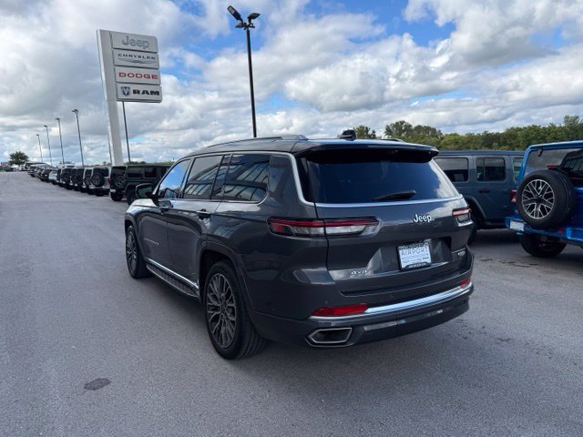 Used 2023 Jeep Grand Cherokee L Summit AWD/4WD image 5