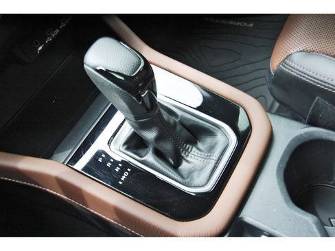 Used 2025 Subaru Forester Touring AWD/4WD image 27