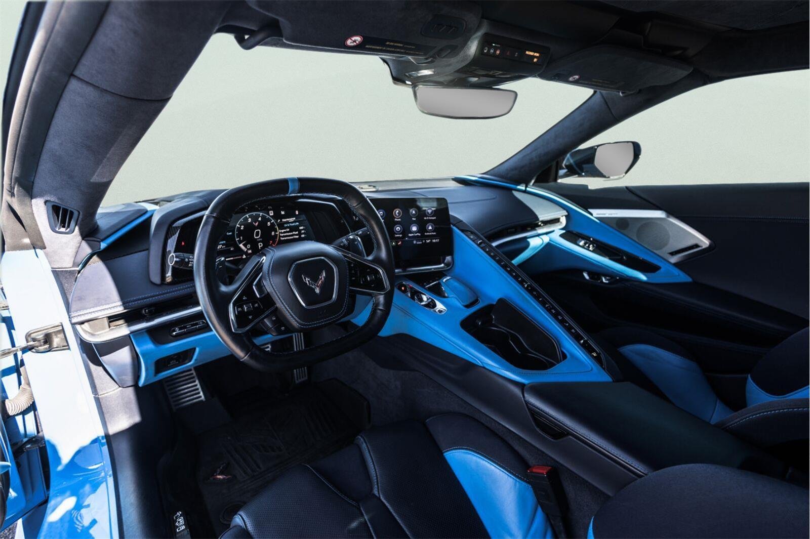 Used 2023 Chevrolet Corvette Stingray Premium Cpe w/ Z51 Performance Package RWD image 2