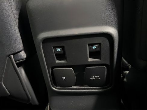 Used 2023 Ford Bronco Badlands image 31