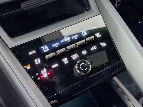 New 2025 Porsche Macan Turbo Electric image 18