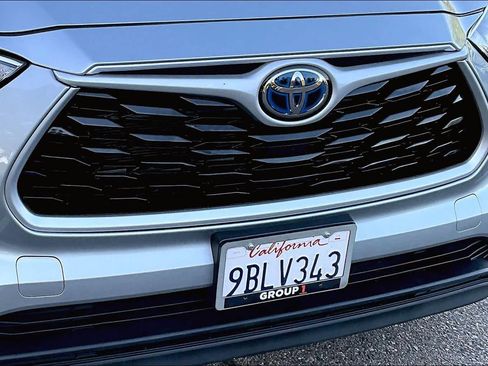 Used 2022 Toyota Highlander XLE image 29