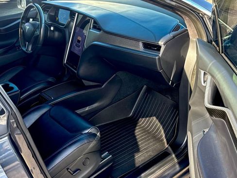 Used 2018 Tesla Model X P100D image 32