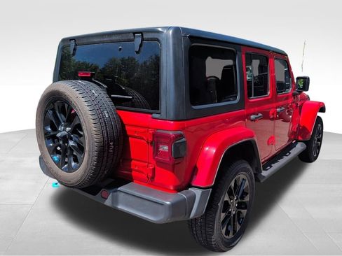 Used 2023 Jeep Wrangler Unlimited Sahara w/ Cold Weather Group AWD/4WD image 5
