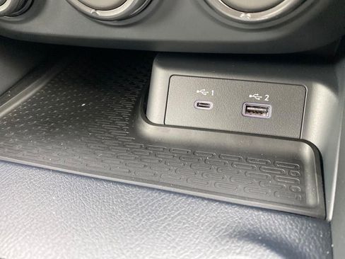 New 2024 Nissan Z Performance w/ Heritage Edition image 12