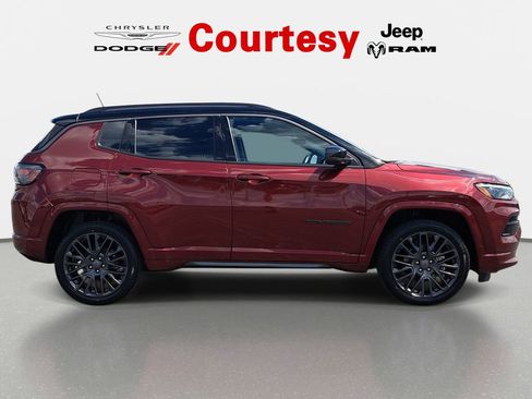 Used 2022 Jeep Compass High Altitude AWD/4WD image 4