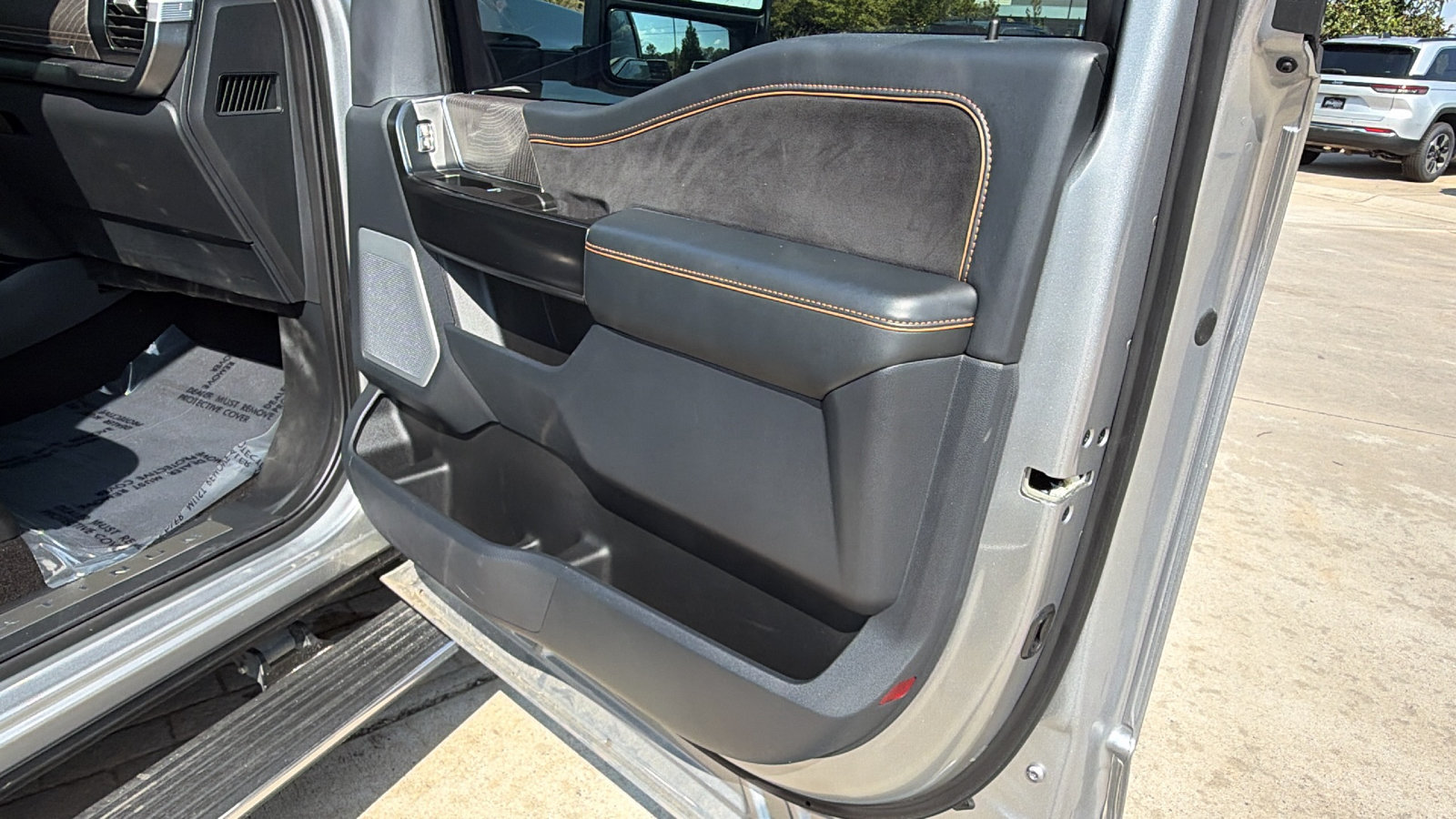 Used 2022 Ford F150 Platinum w/ Equipment Group 701A High AWD/4WD image 19