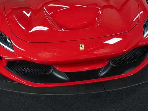 Used 2022 Ferrari F8 Tributo RWD image 14