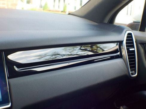 Used 2021 Porsche Cayenne S AWD/4WD image 42