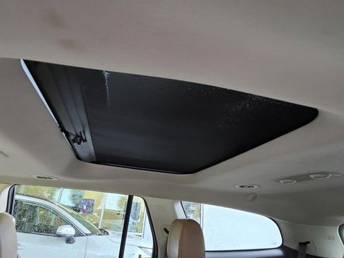 Used 2016 Buick Enclave Premium w/ Experience Buick Package FWD image 11