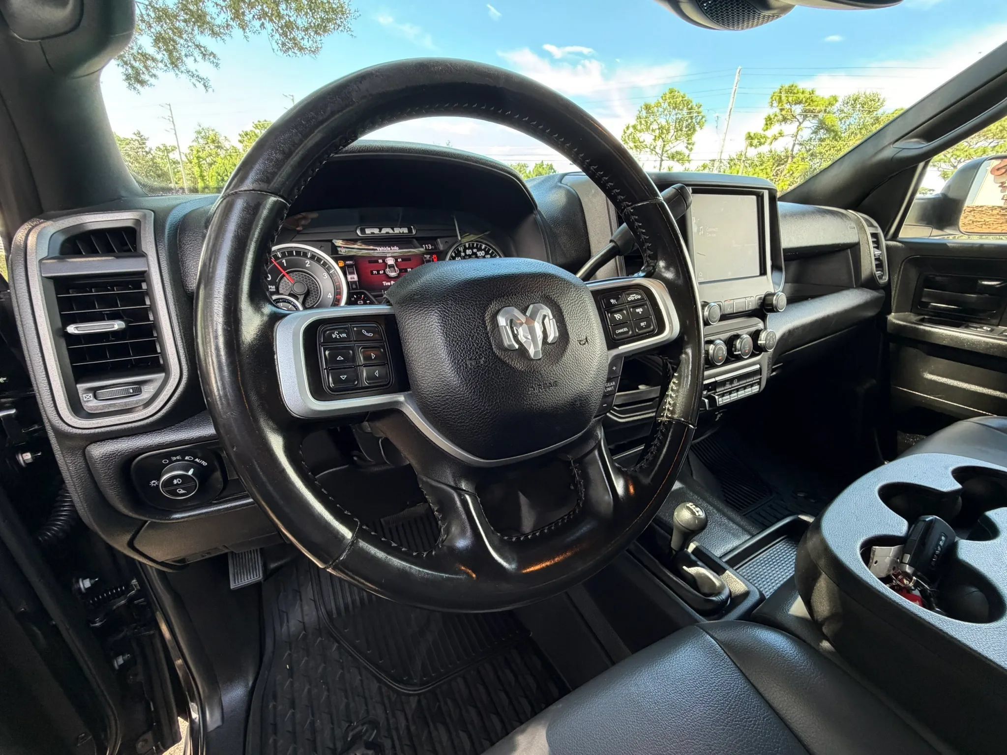 Used 2022 RAM 3500 Tradesman w/ Safety Group AWD/4WD image 8