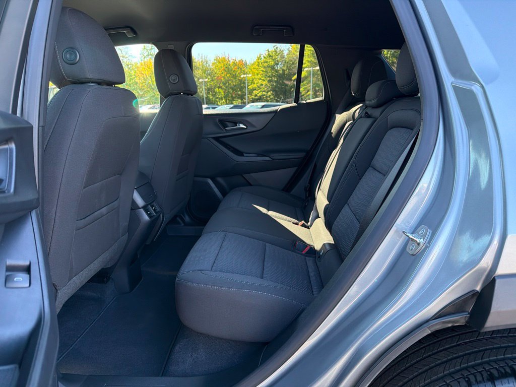 Used 2026 Chevrolet Equinox LT AWD/4WD image 25