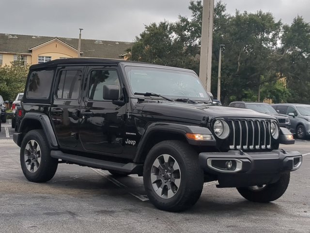 Used 2023 Jeep Wrangler Unlimited Sahara w/ Cold Weather Group AWD/4WD image 2