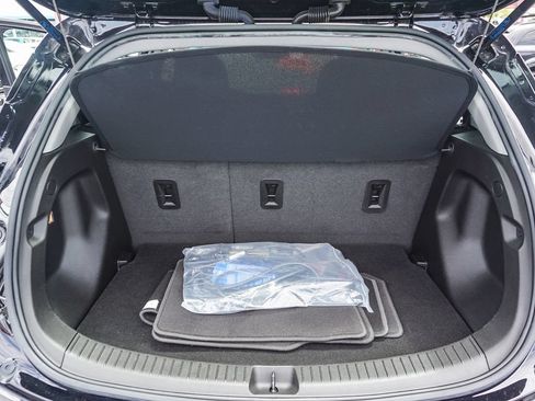 Used 2022 Chevrolet Bolt LT FWD image 24
