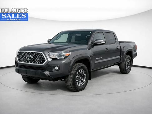 Used 2019 Toyota Tacoma TRD Off-Road image 3