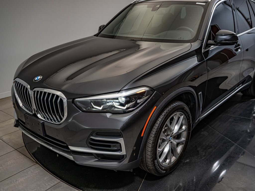 Used 2023 BMW X5 xDrive40i w/ Premium Package AWD/4WD image 14