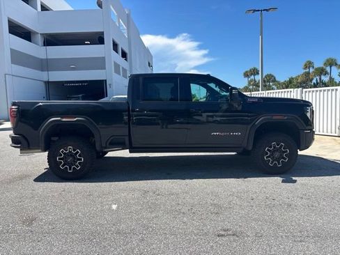 Used 2026 GMC Sierra 2500 AT4X AWD/4WD image 2