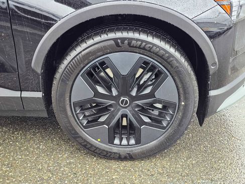 New 2026 Volvo EX30 Cross Country Ultra image 9