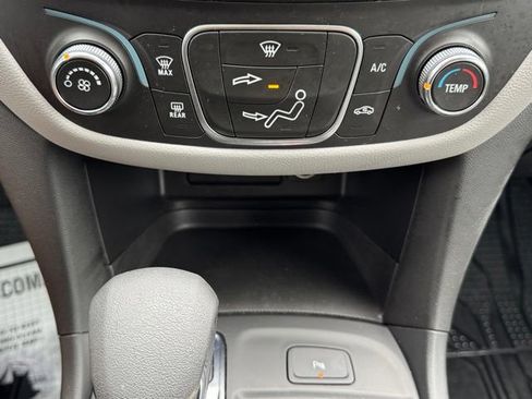 Used 2024 Chevrolet Equinox LT w/ LPO, Floor Liner Package AWD/4WD image 18