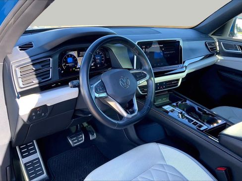 Used 2024 Volkswagen Atlas Cross Sport SEL Premium R-Line AWD/4WD image 18