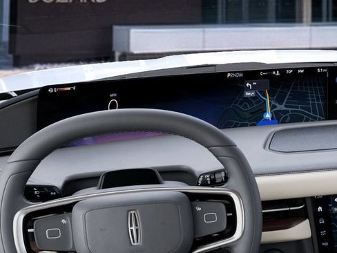 New 2027 Lincoln Navigator Premiere RWD image 13