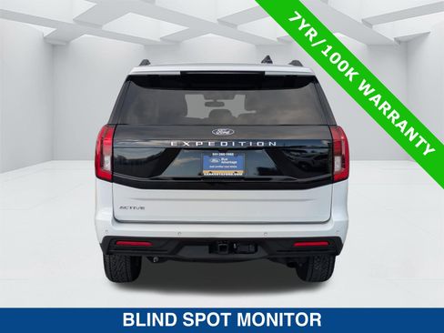 Certified 2025 Ford Expedition Active AWD/4WD image 6