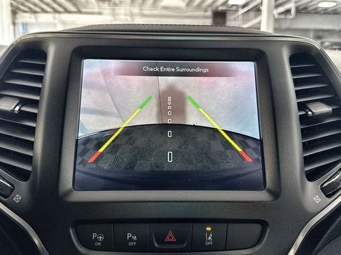 Used 2023 Jeep Cherokee Trailhawk w/ Sun & Sound Group image 19