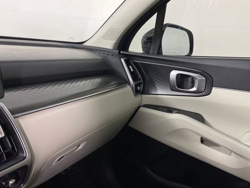 Certified 2022 Kia Sorento S w/ Panoramic Sunroof Package image 27