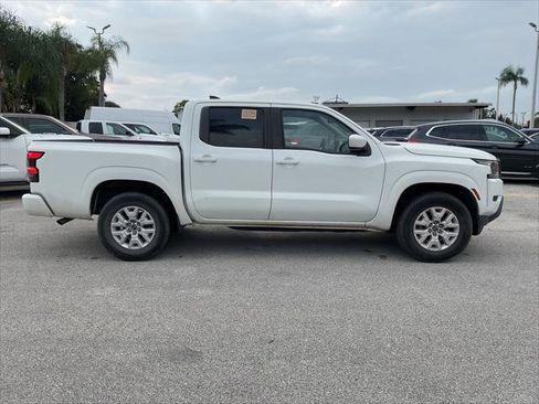 Used 2022 Nissan Frontier SV RWD image 7
