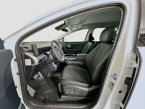 New 2026 Hyundai Ioniq 9 Calligraphy image 16