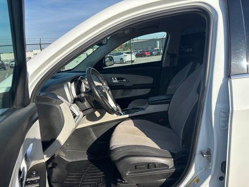 Used 2017 Chevrolet Equinox LT w/ Convenience Package FWD image 14