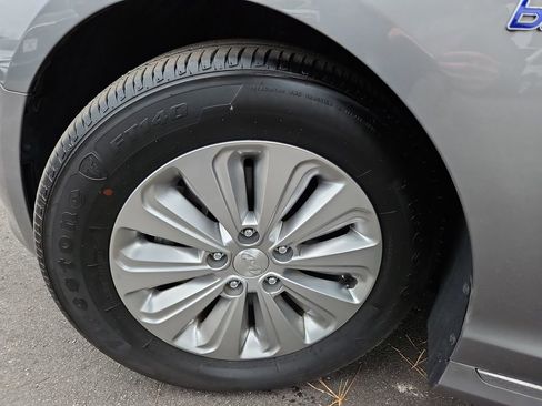 Used 2017 Hyundai Sonata SE image 29