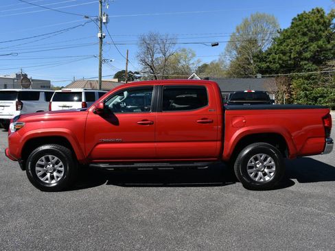 Used 2019 Toyota Tacoma SR5 image 4