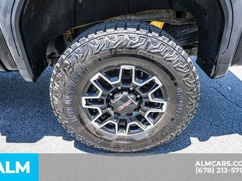 Used 2024 GMC Sierra 2500 AT4X AWD/4WD image 17