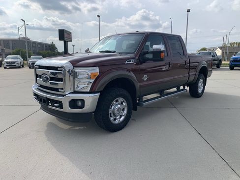 Used 2015 Ford F350 Lariat w/ Chrome Package image 5