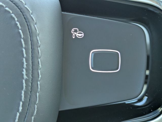 New 2027 Lincoln Navigator Premiere RWD image 26