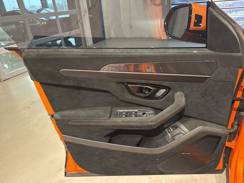 Used 2023 Lamborghini Urus Performante image 28