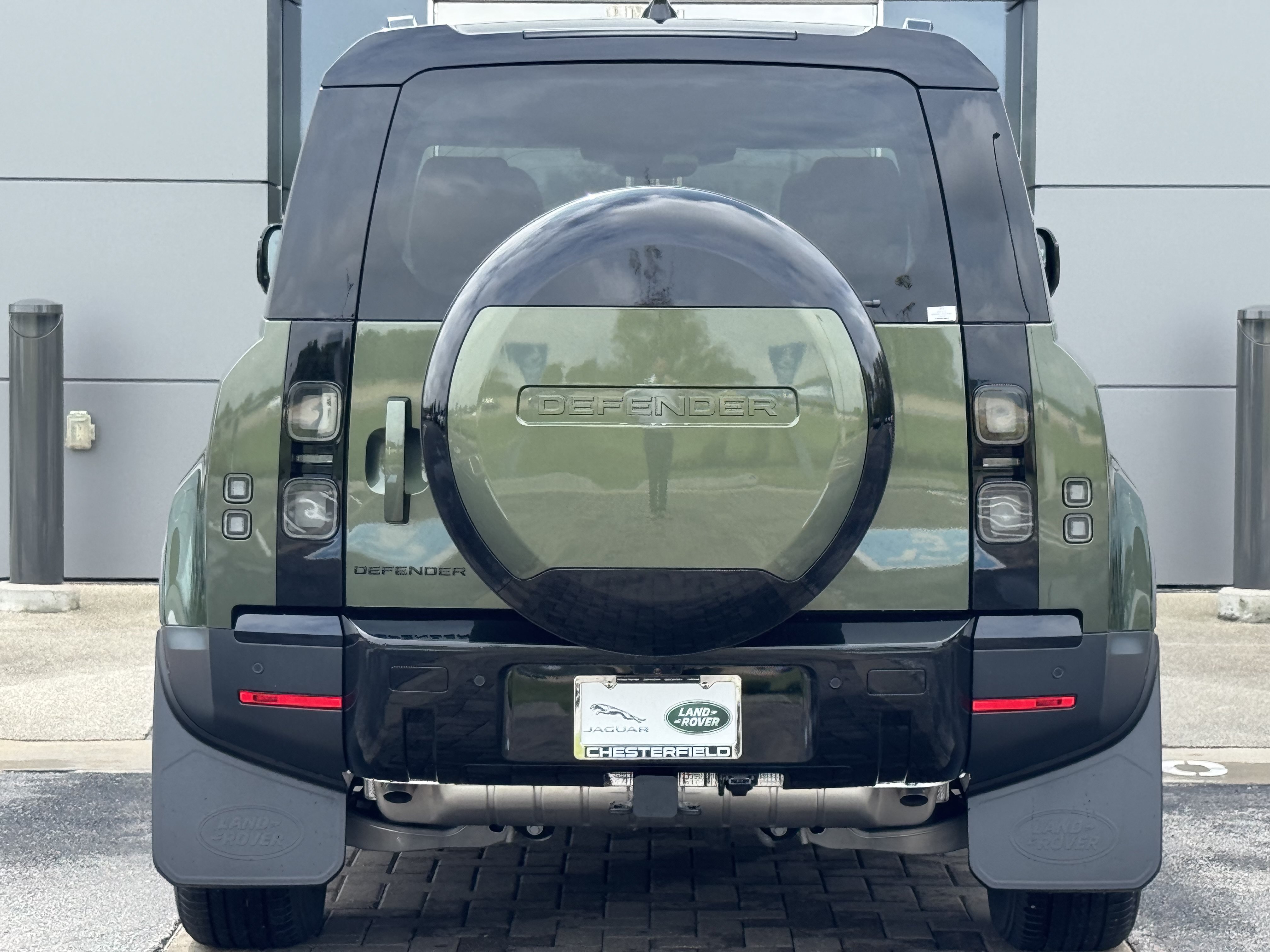 New 2026 Land Rover Defender 110 S AWD/4WD image 7